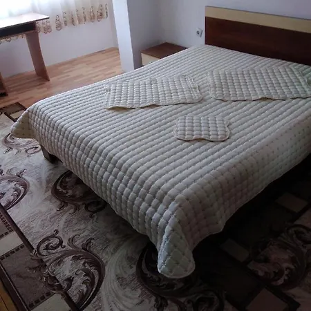 алекс Apartment *